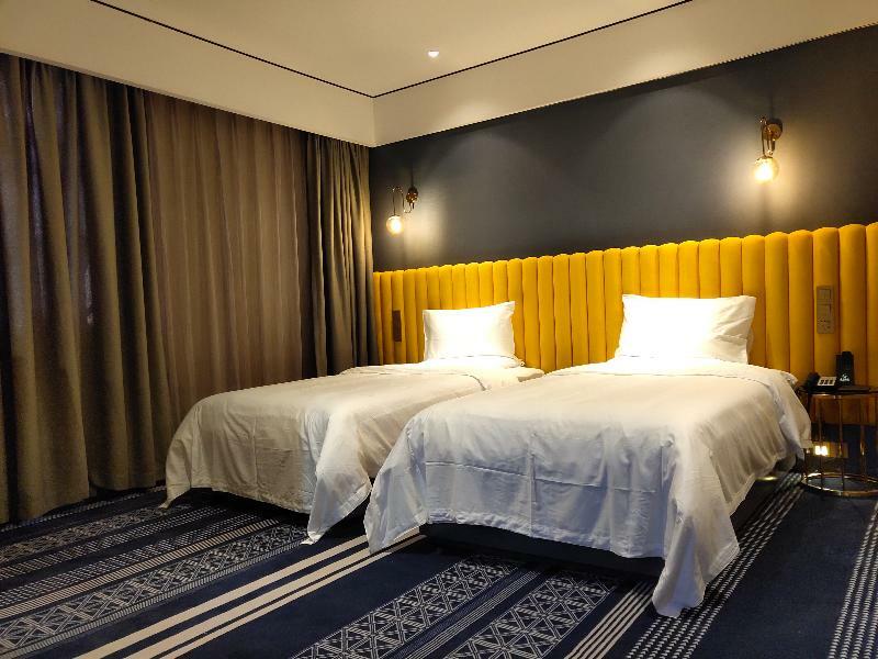 Slowcom Gangrun East Asia Hotel Kuangcsou Kültér fotó